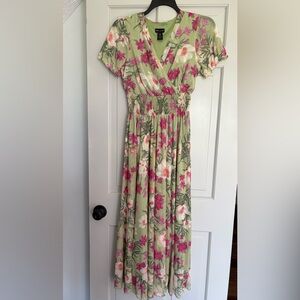 Kate and Lily Size 8 Floral Maxi Smocked Waist Dress in Green and Pink